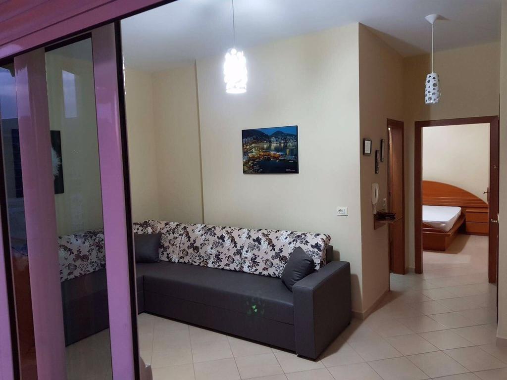 Ferienwohnung Jon'S Penthouse Sarandë Exterior foto