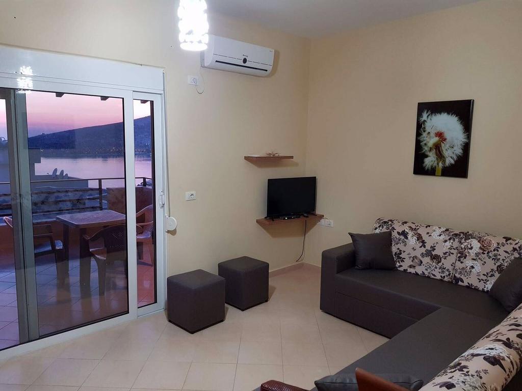 Ferienwohnung Jon'S Penthouse Sarandë Exterior foto